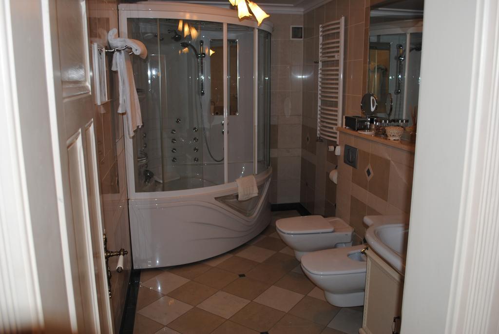 Palac Brzezno Spa & Golf Oborniki Slaskie Bilik gambar