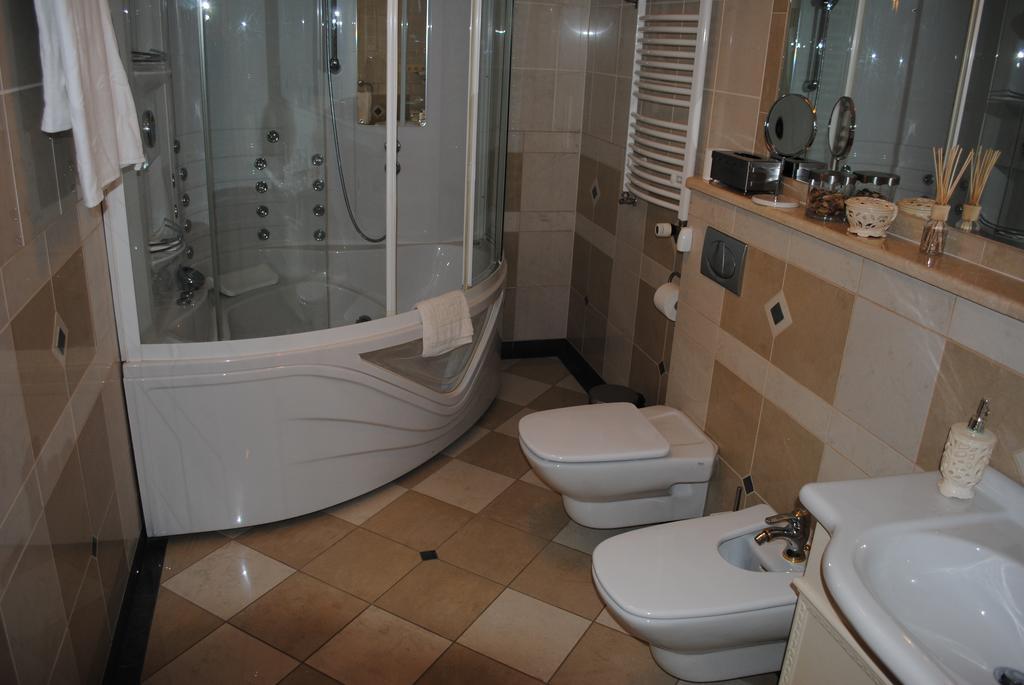 Palac Brzezno Spa & Golf Oborniki Slaskie Bilik gambar
