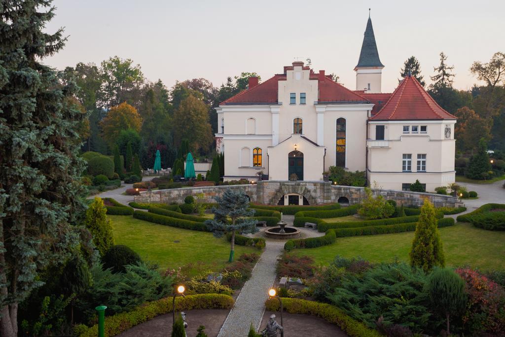 Palac Brzezno Spa & Golf Oborniki Slaskie Luaran gambar