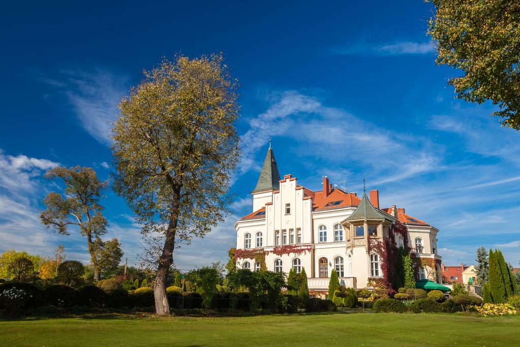 Palac Brzezno Spa & Golf Oborniki Slaskie Luaran gambar